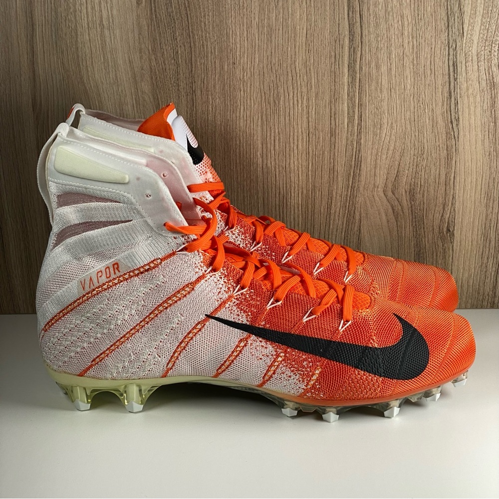 Nike Vapor Untouchable 3 Elite Flyknit Football Cleats AO3006-118 Men’s Size 14